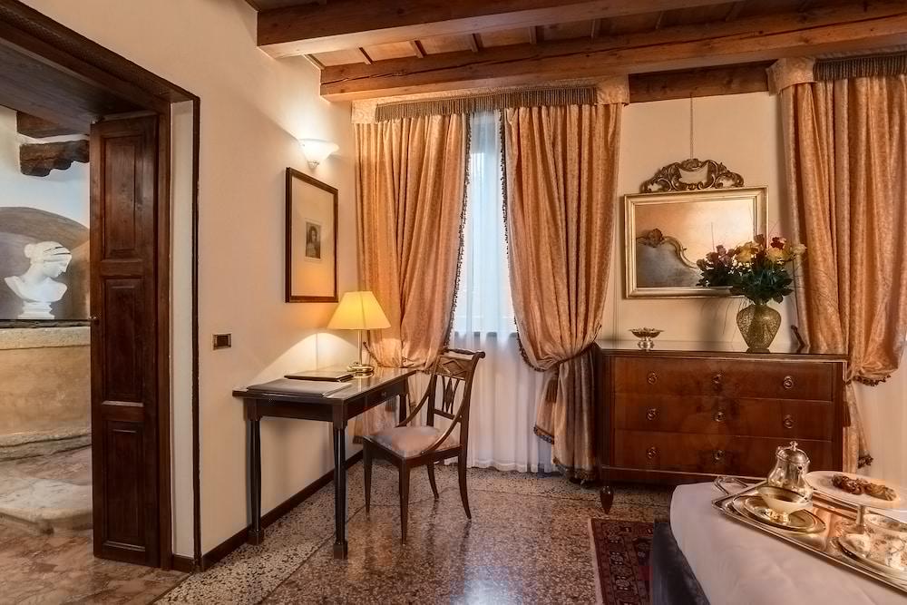 Hotel Villa Del Quar ซานเปียโตร อิน กาเรียโน ภายนอก รูปภาพ