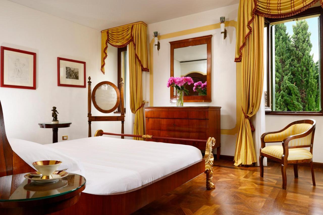 Hotel Villa Del Quar ซานเปียโตร อิน กาเรียโน ภายนอก รูปภาพ