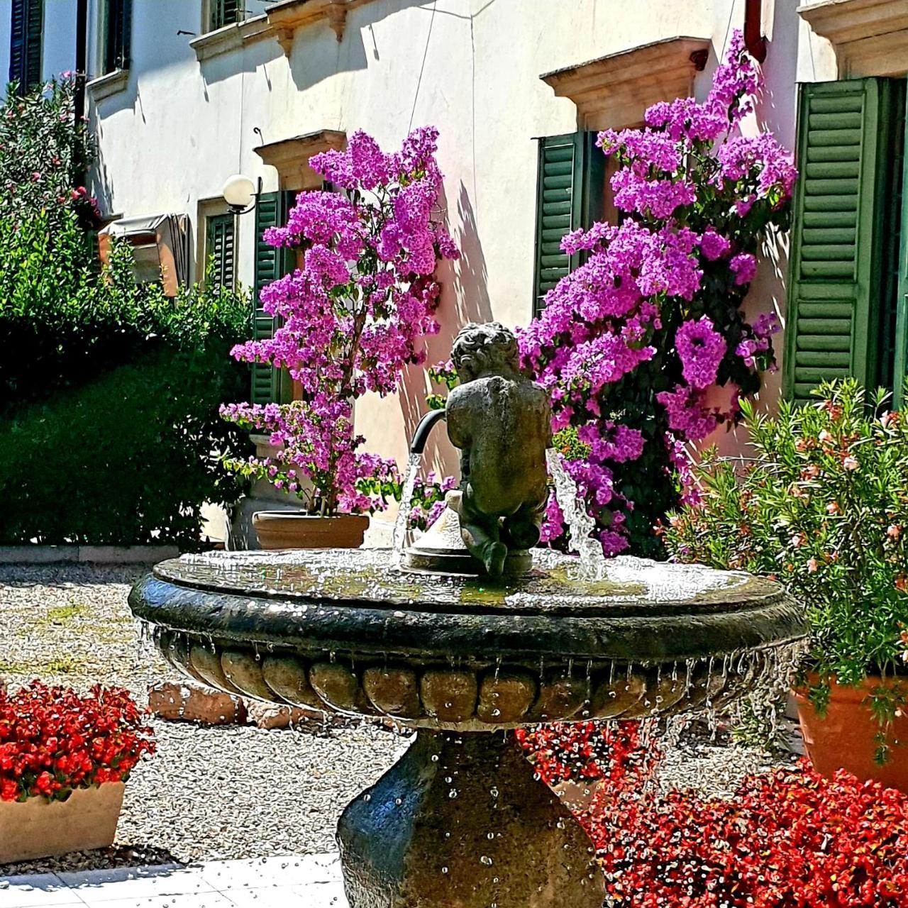 Hotel Villa Del Quar ซานเปียโตร อิน กาเรียโน ภายนอก รูปภาพ