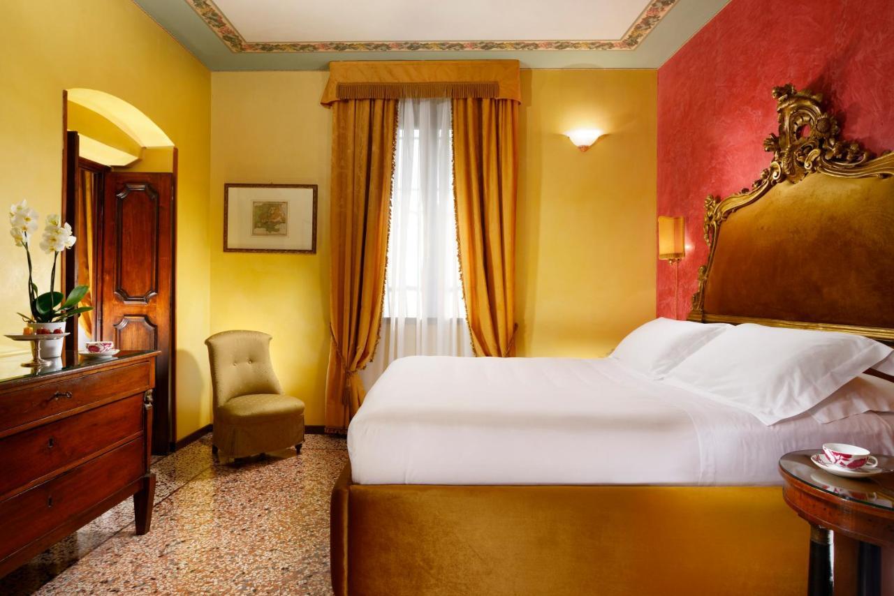 Hotel Villa Del Quar ซานเปียโตร อิน กาเรียโน ภายนอก รูปภาพ